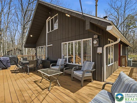 3rd image of 240 Keats Ln