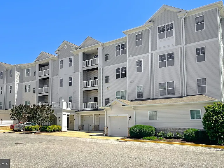23520 Franklin D Roosevelt Blvd #205 — Photo 2