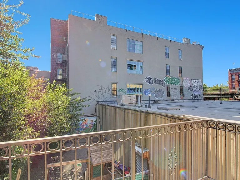 952 Madison St #2 — Photo 11