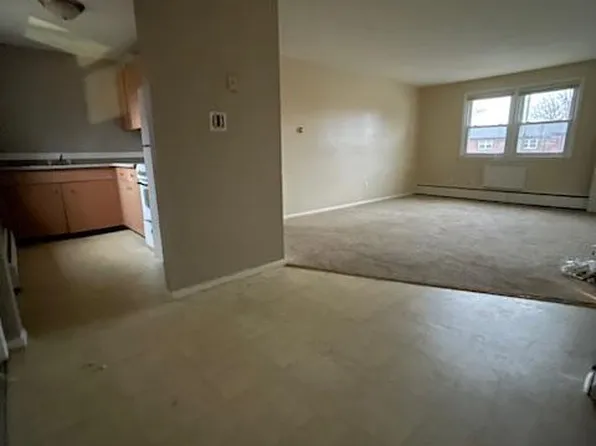 66 Orchard St, East Hartford, CT