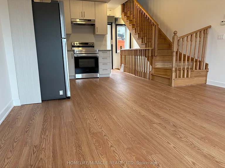 15100 Yonge St #211 — Photo 5