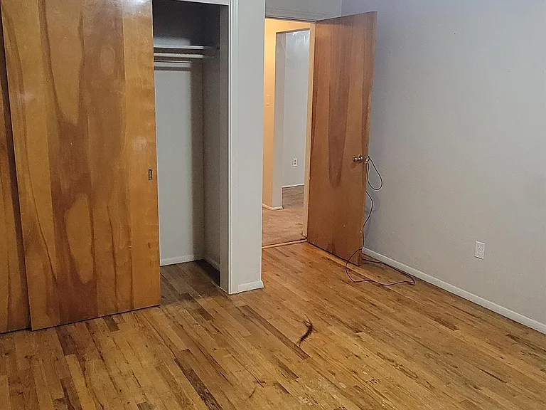 534 N 5th Ave — Photo 8