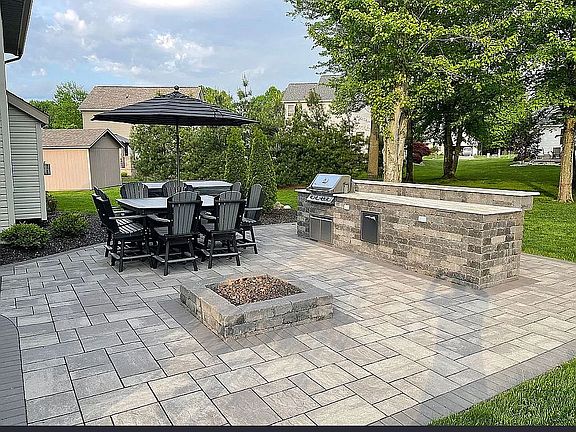 3rd image of 115 Covington Cv