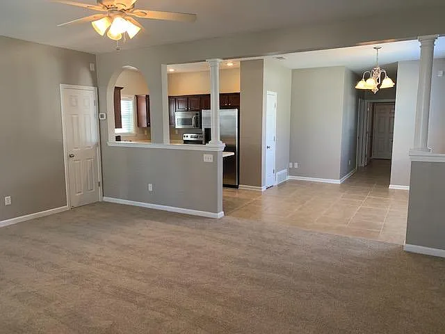 1433 Island Town Dr — Photo 5