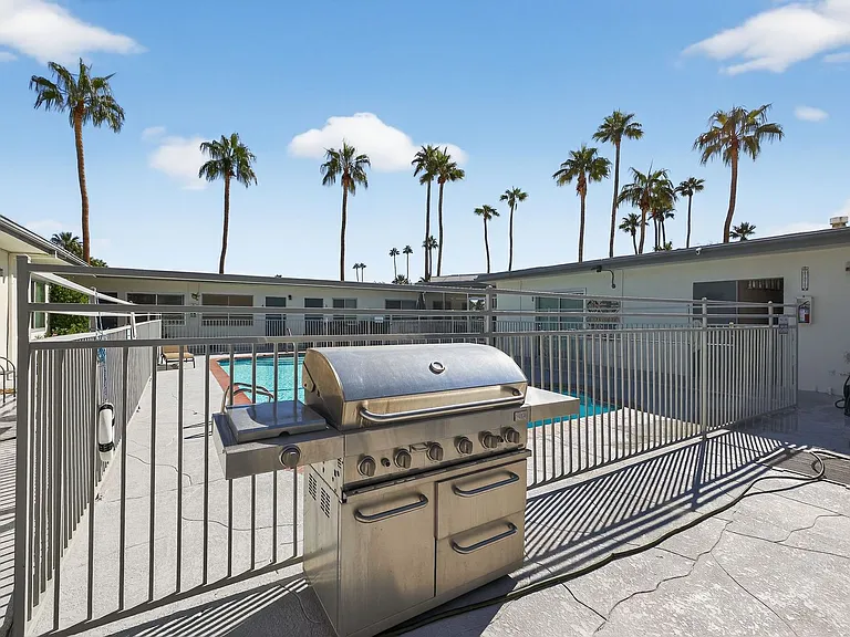 588 E. Mel Avenue - Hermosa Palms — Photo 20