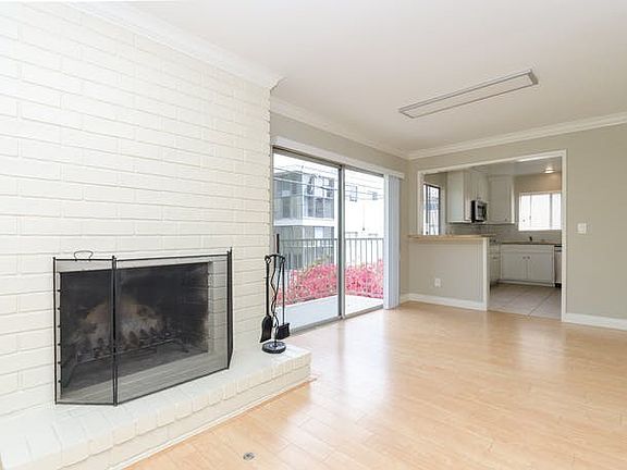 4th image of 11949 Darlington Ave APT 8