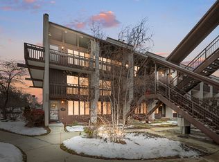 6600 W Wood River Dr APT 201, Niles, IL 60714