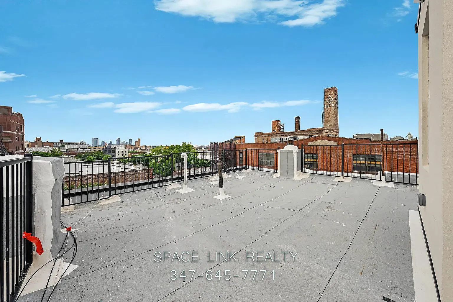 249 Montrose Avenue — Photo 4