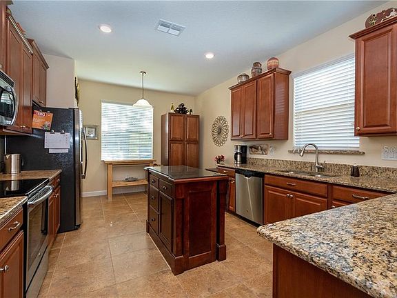 3rd image of 3863 Serena Ln
