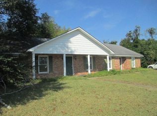 168 NW Broad St, Lyons, GA 30436