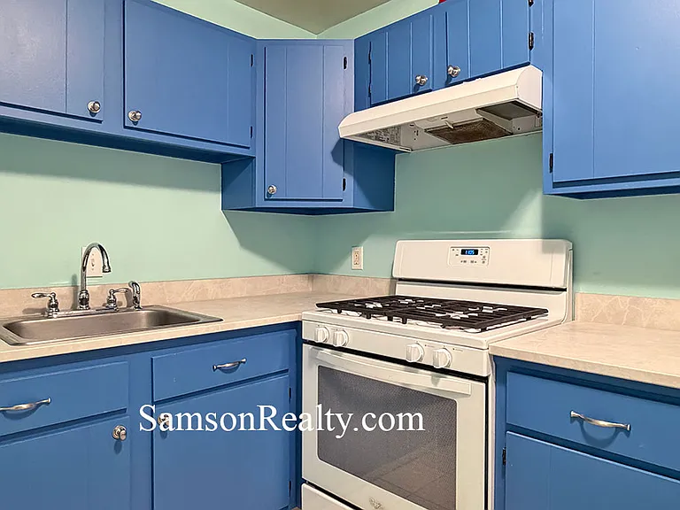 756 Quaker Ln #210 — Photo 10