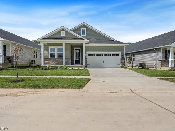 2440 Merriment Dr, Elyria, OH 44035