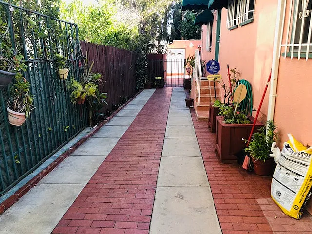 10808 Ashton Ave — Photo 3
