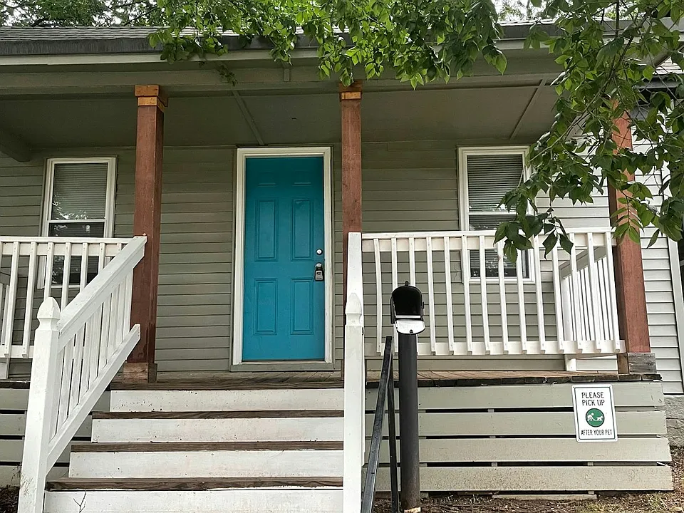 220 E Springer Ave #E