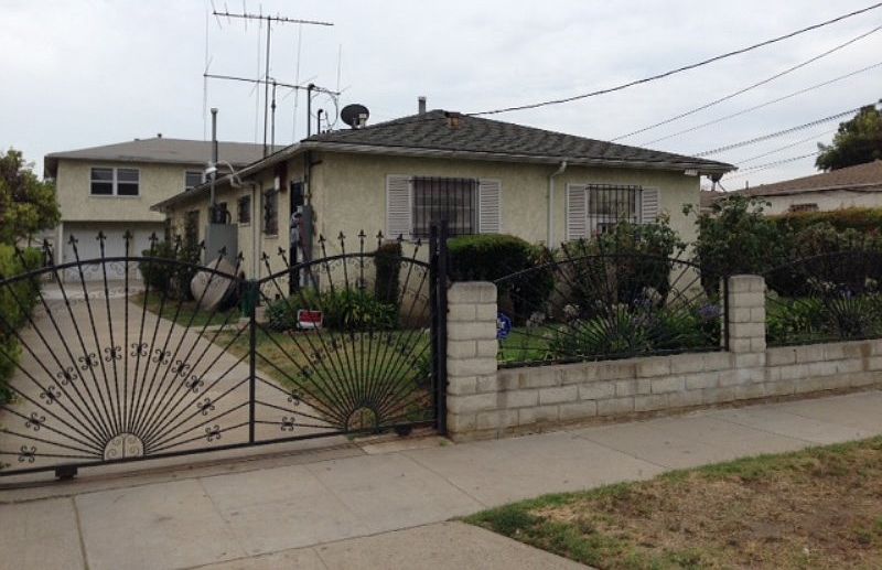 1st image of 534 W 95th St