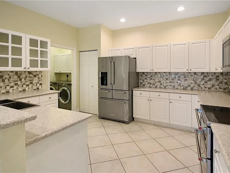 5873 NW 120th Ter — Photo 7