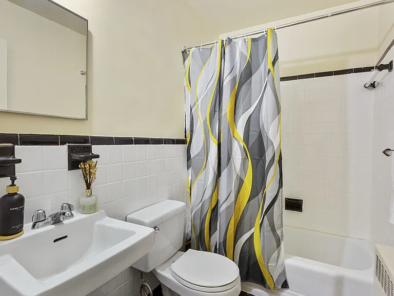 4030 Livingston Rd SE #101 — Photo 2
