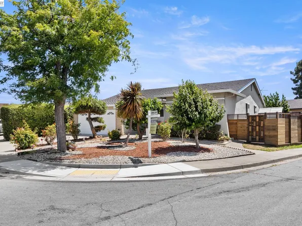 3207 Defoe Ct, Fremont, CA 94536