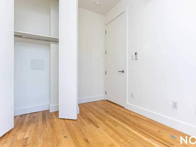 887 Lexington Ave #4F — Photo 6