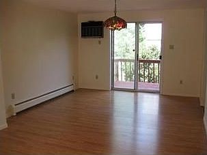 4th image of 14 Estate Dr