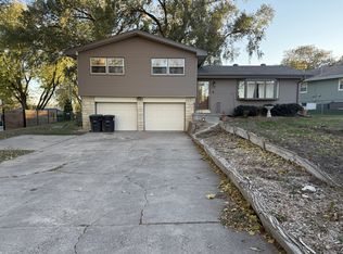 20607 Flavin St, Elkhorn, NE 68022