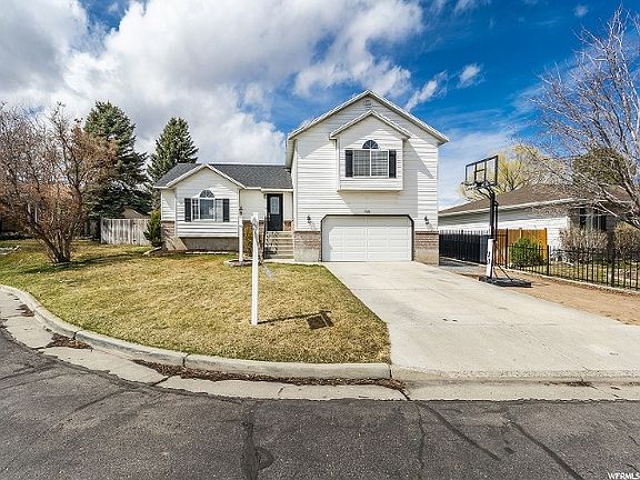 2nd image of 9928 S Glasgow Dr