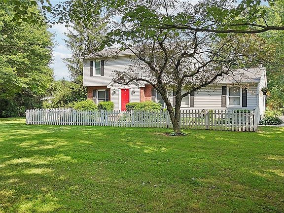 2nd image of 5715 Deerview Ln