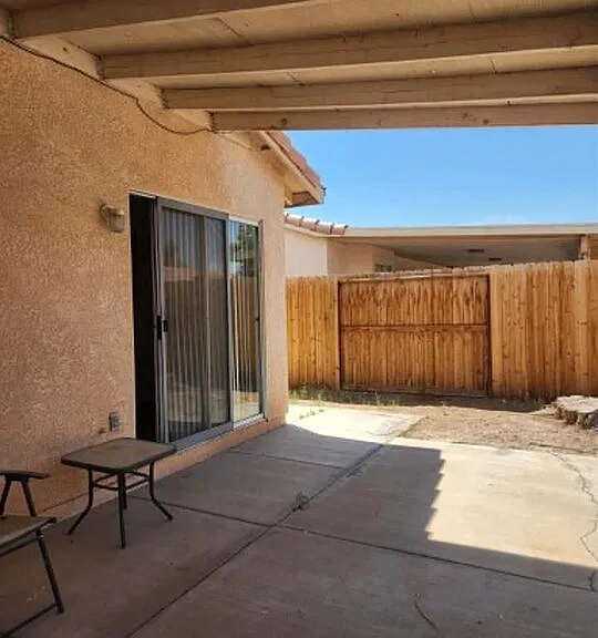 655 Silverwood St — Photo 10