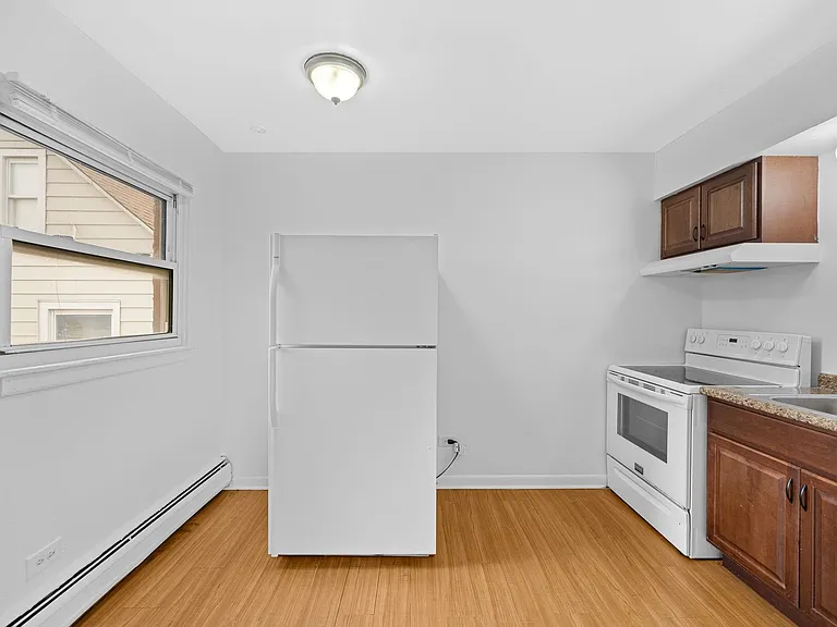 1426 S Cicero Ave #208 — Photo 6