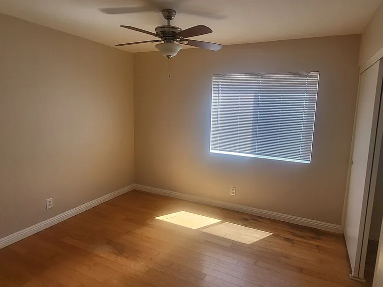 2057 Rosemary Ct — Photo 7
