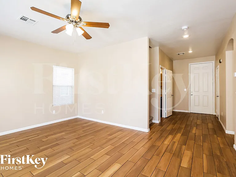 7872 Juniper Forest St — Photo 4