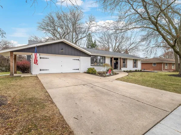 5487 Brookview Rd, Rockford, IL 61107
