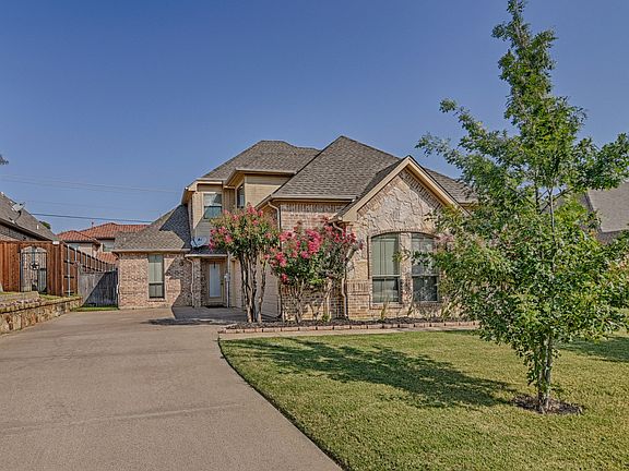 2nd image of 3303 Vista Lake Cir