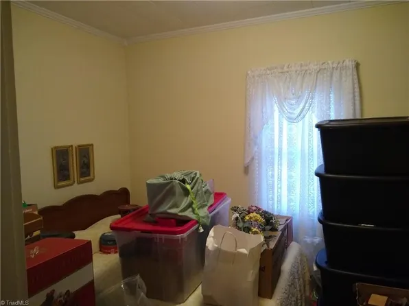 309 Monroe St, Eden, NC 27288