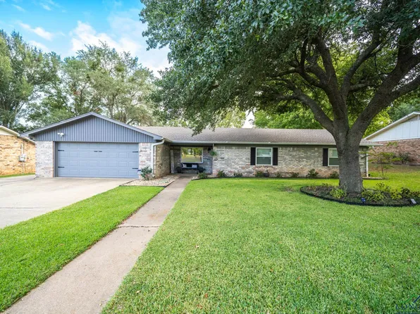 104 Crystal Dr, Longview, TX 75604