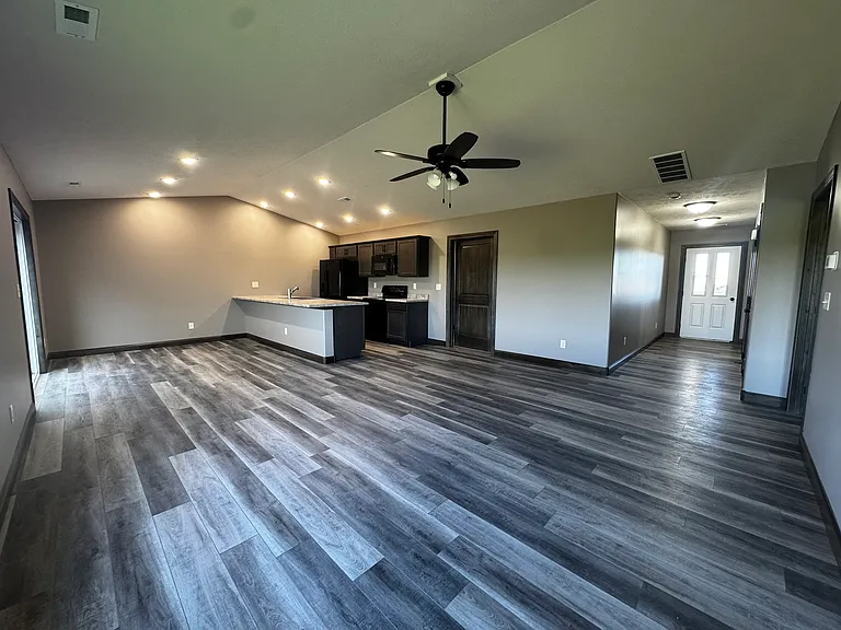 4010 E Avenue Pl — Photo 5