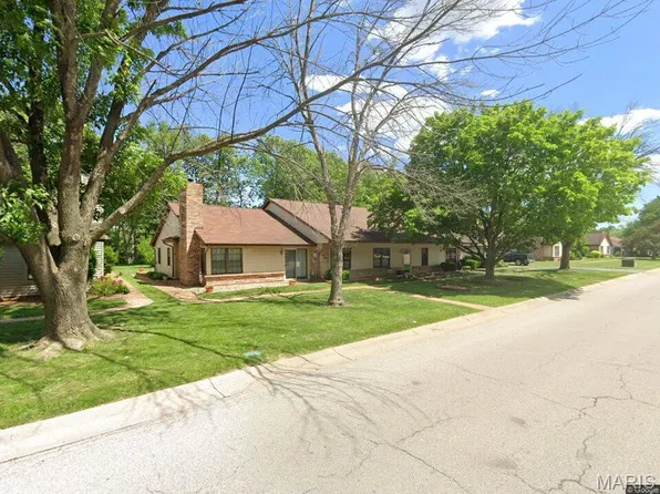 26 Rabbit Trail Dr, Washington, MO 63090