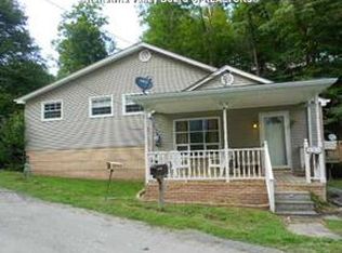 24 Meadowbrook Dr, Charleston, WV 25311