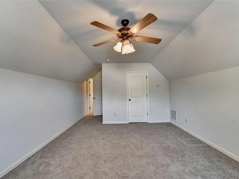 2130 Line Dr — Photo 20