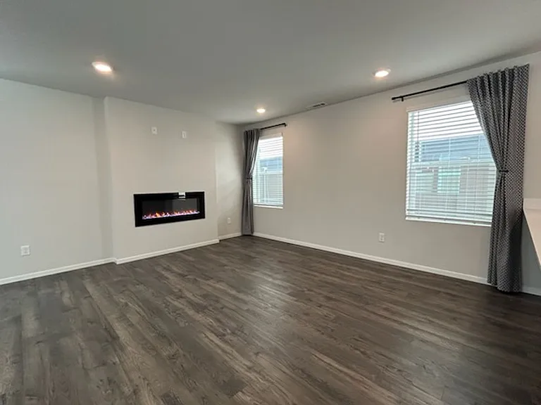 883 S Zeelar St — Photo 3