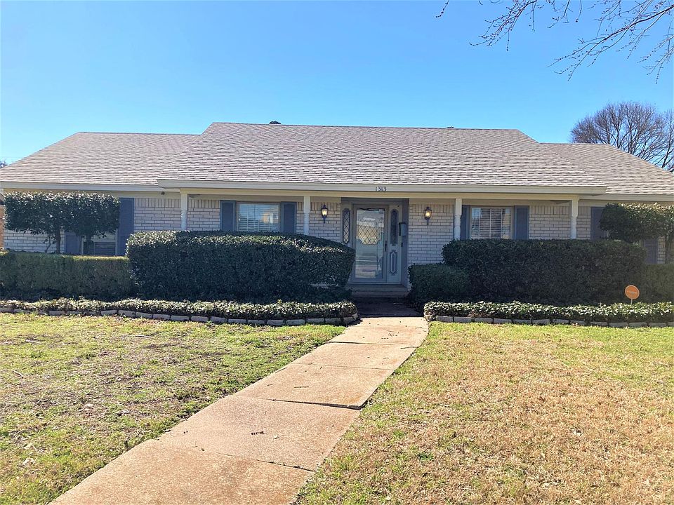 1st image of 1313 Melrose Dr