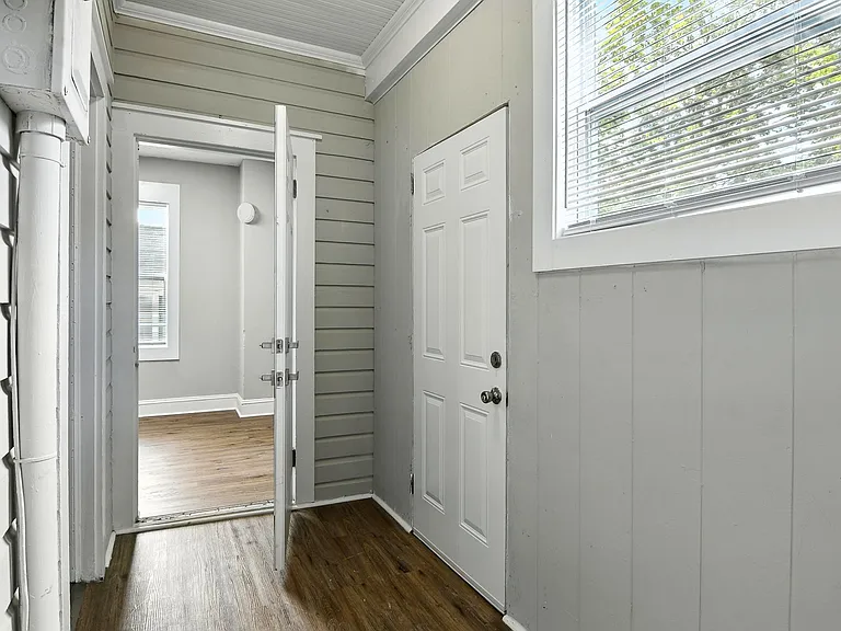 610 F Ave SE — Photo 30