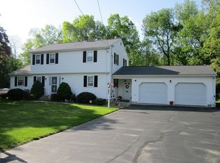 39 Oak Pond Ave, Millbury, MA 01527