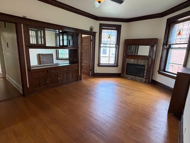 3118 W Palmer Blvd #2R — Photo 2