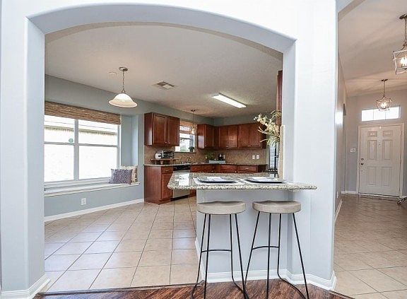 4th image of 11910 Fortune Park Dr