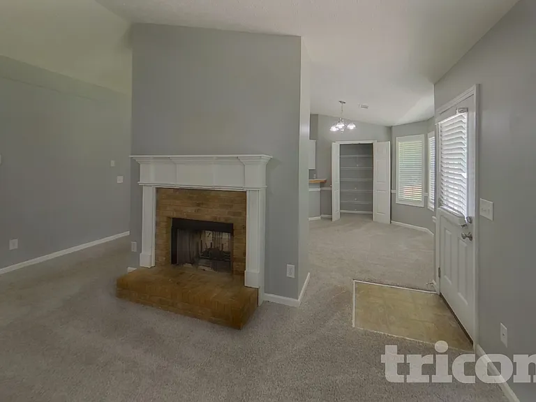 65 Cranbrook Ct — Photo 3