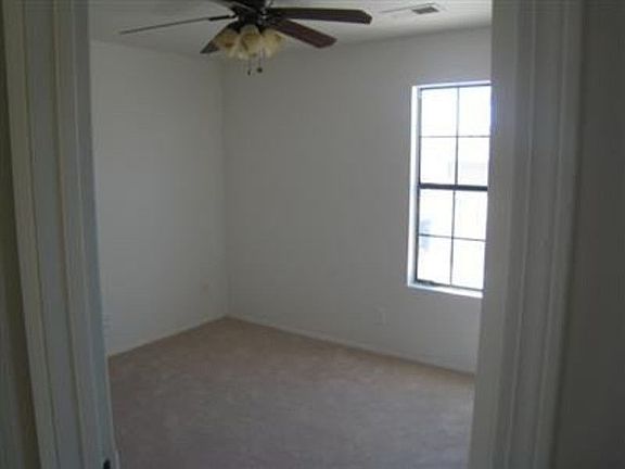 5th image of 550 Summer Winds Dr SE