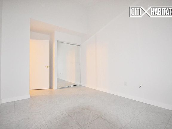 4th image of 37 Noll St #2