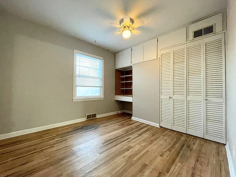 1019 College Ln — Photo 7