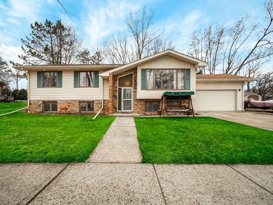 6 W Cleveland Ave, Hobart, IN 46342